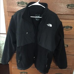 Black Men’s The North Face Denali jacket size M